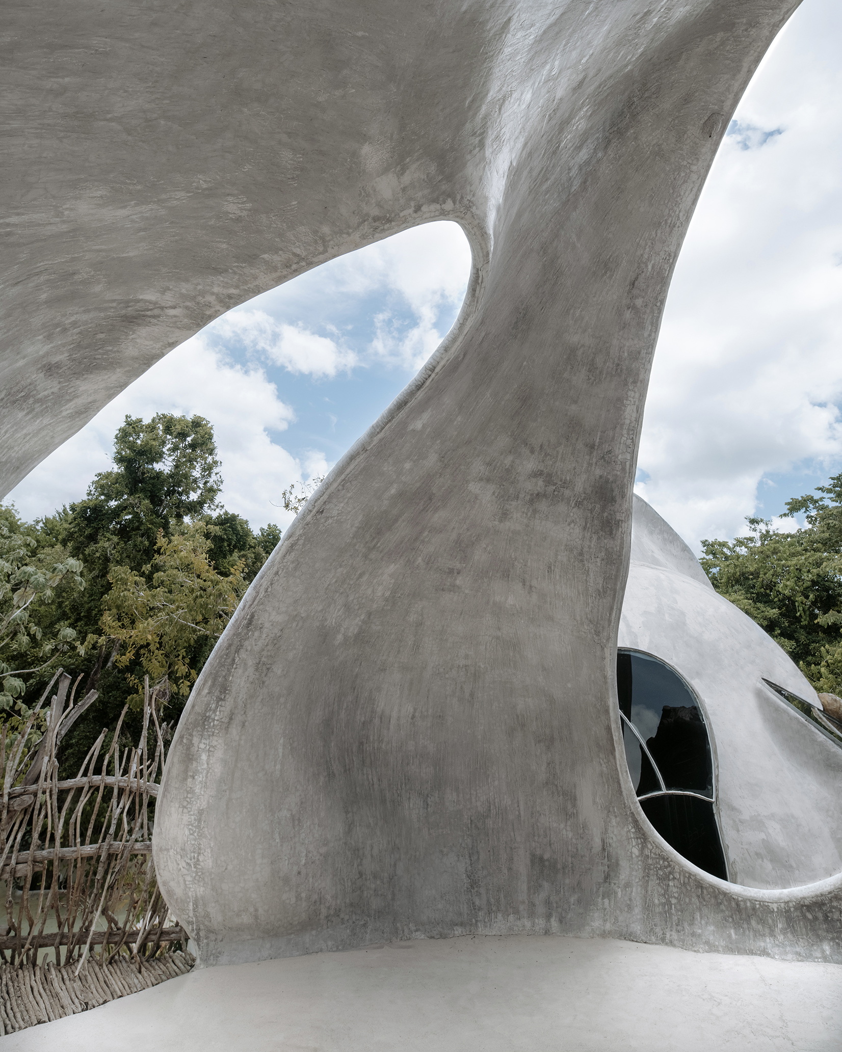 SFER IK, a culture centre embedded within the jungle in Mexico. Image credit: Courtesy of AZULIK