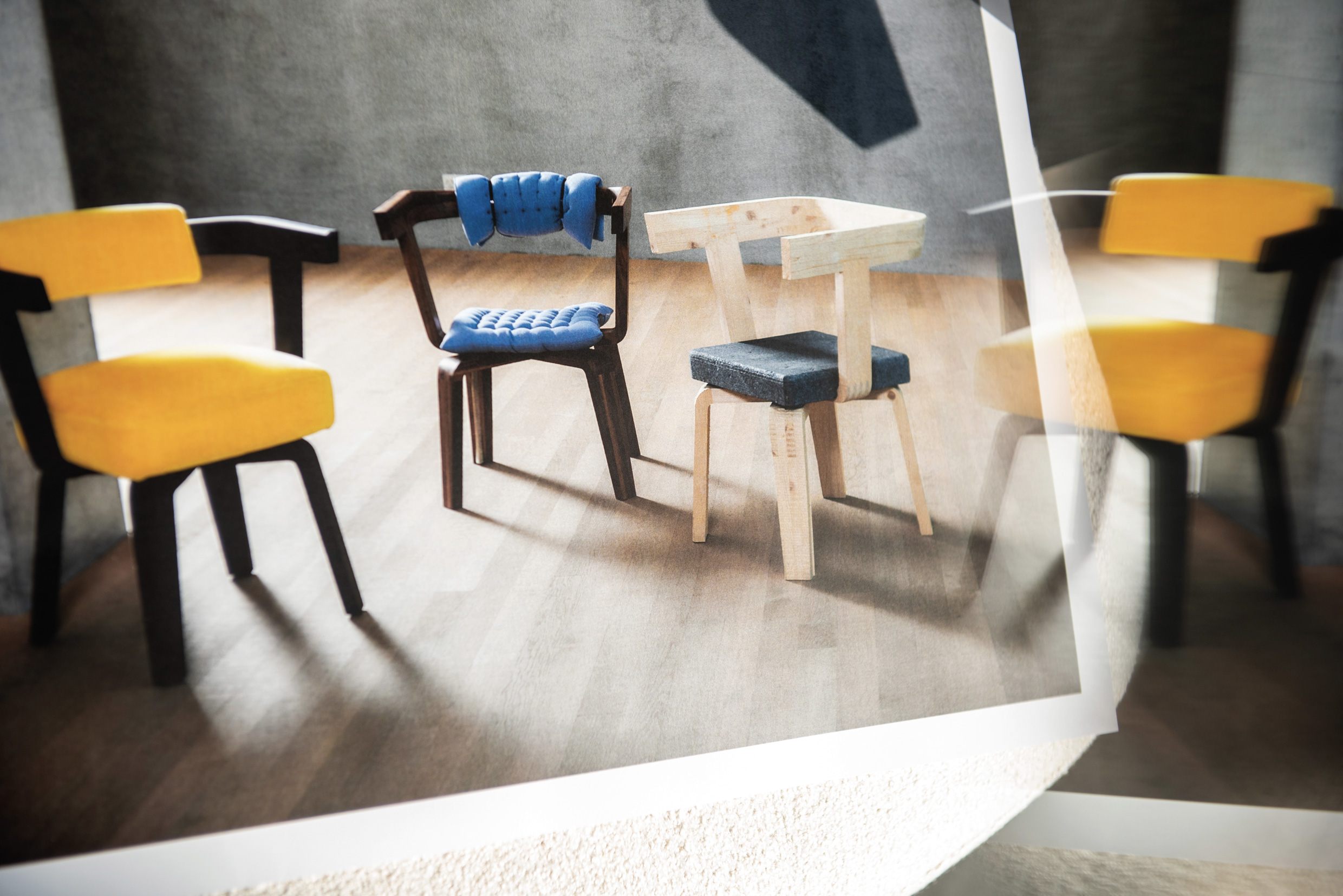 Modelli della sedia Porta Volta (2023) di Herzog & de Meuron. Foto di Jeff Burton, tratta da Molteni Mondo, Rizzoli NY, 2024.