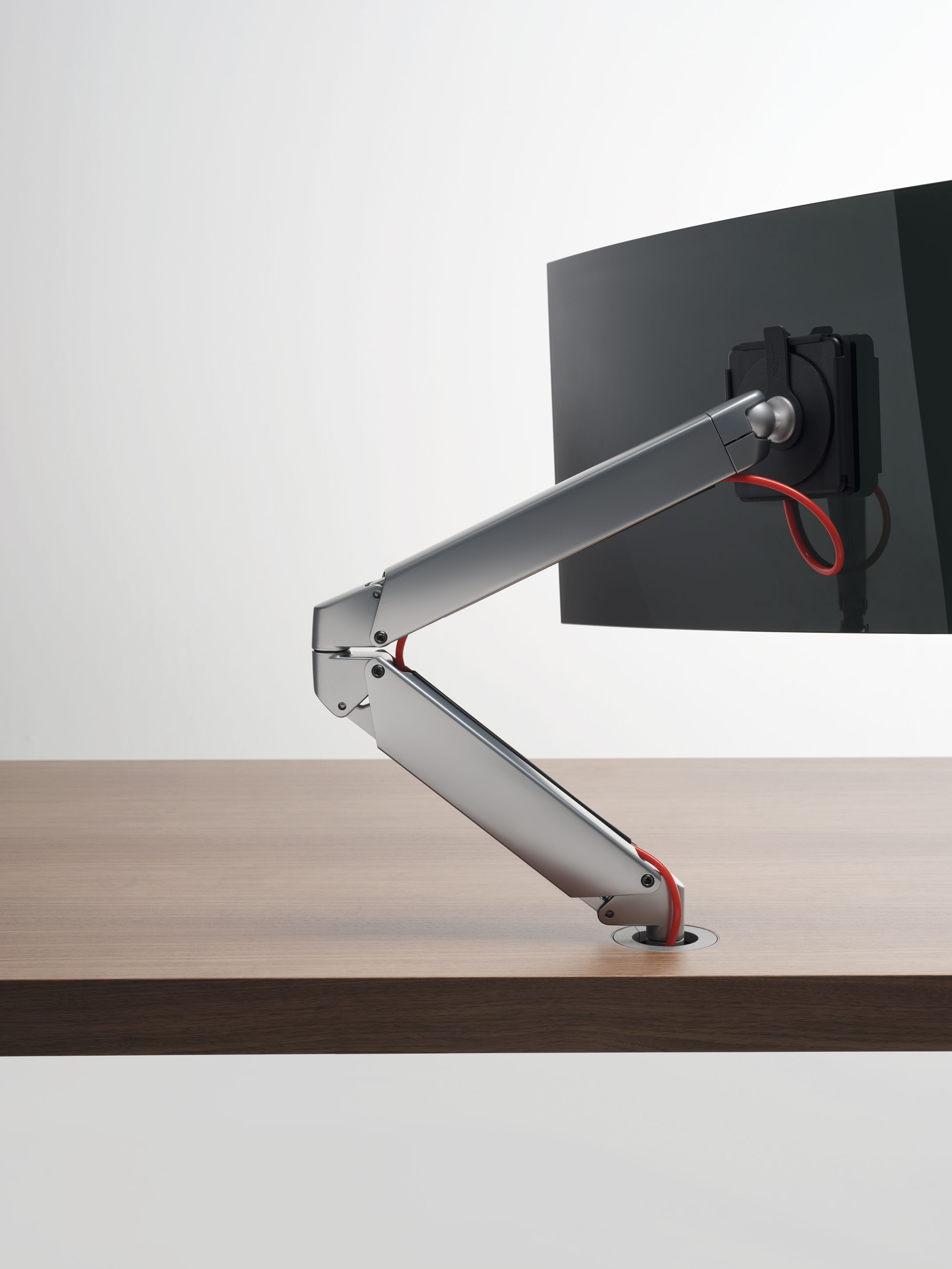 The UniArm, designed by Alberto and Francesco Meda to enable flexible and collaborative working.
