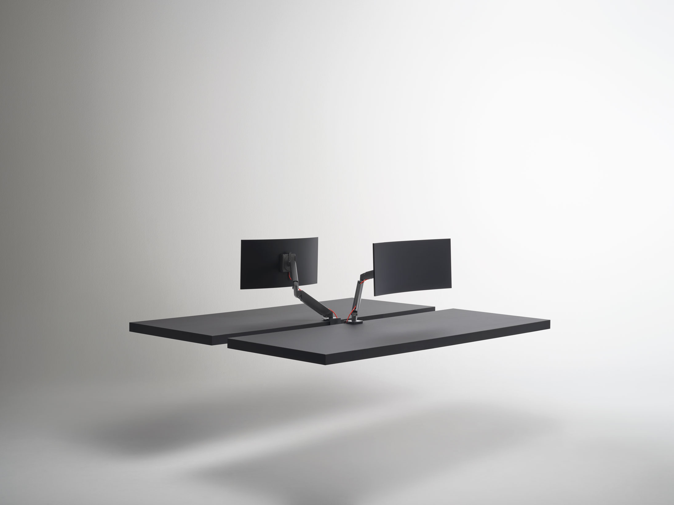 The UniArm, designed by Alberto and Francesco Meda to enable flexible and collaborative working.