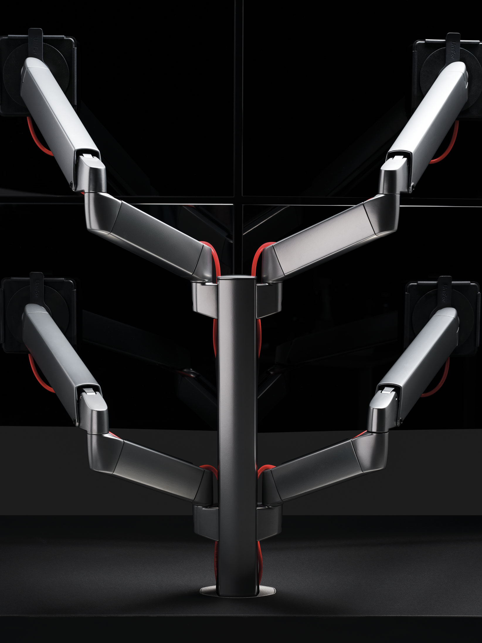 The UniArm, designed by Alberto and Francesco Meda to enable flexible and collaborative working.