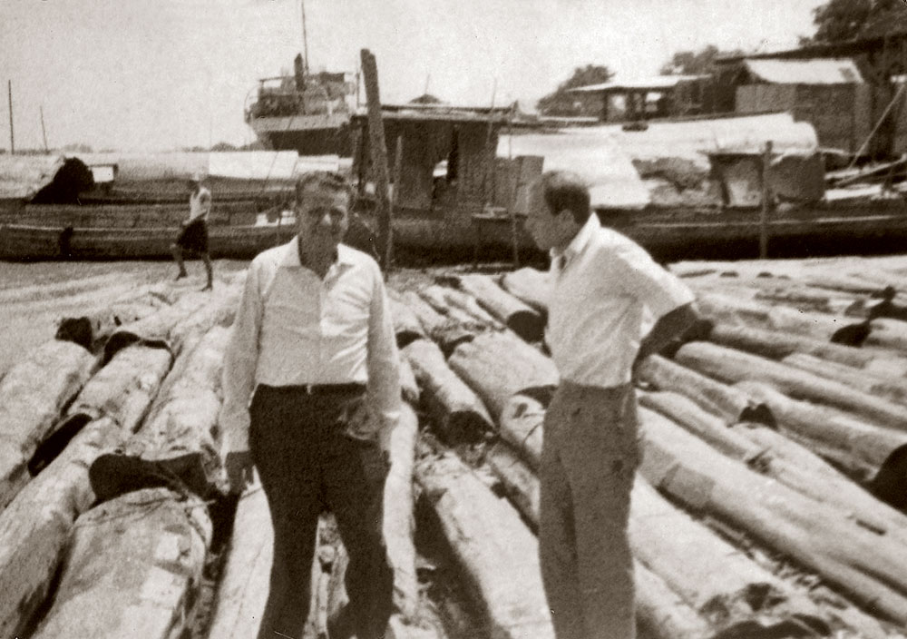 1960 | Angelo and Carlo Molteni in Burma buying wood.