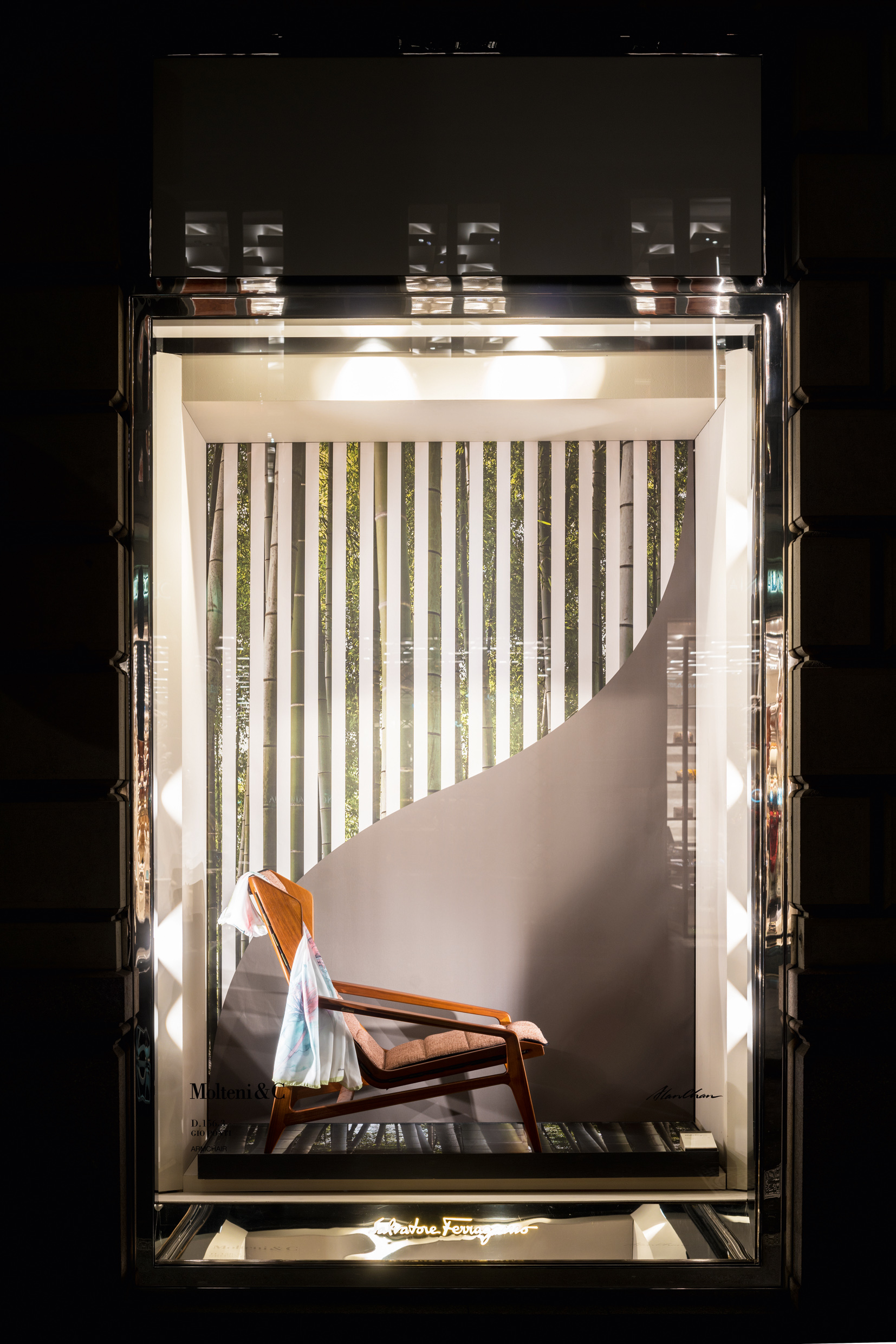 Molteni&C D.156.3 armchair by Gio Ponti