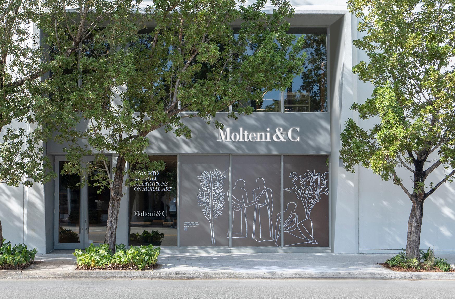 Roberto Ruspoli ‘Meditations on Mural Art’ Exhibit and Live Painting at the Miami Flagship Store