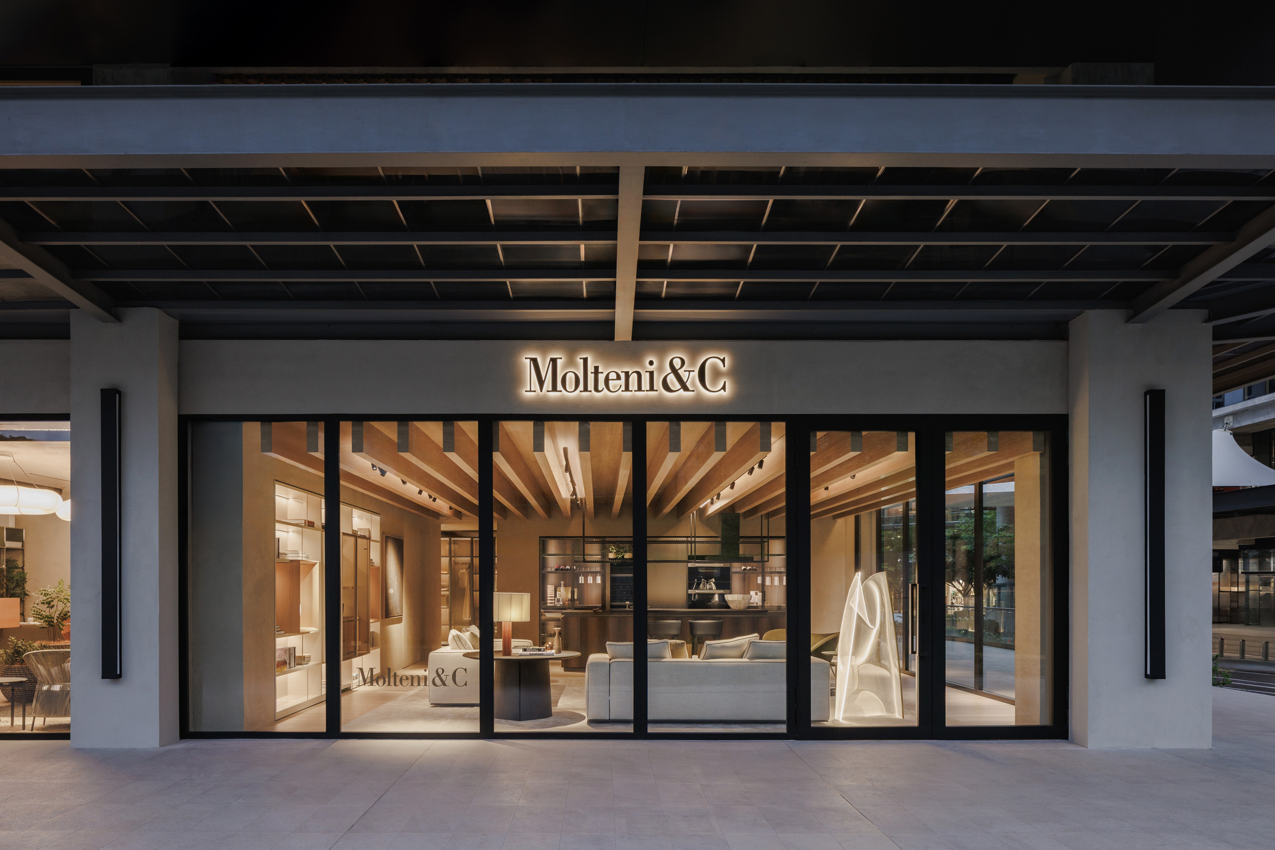 Molteni&C Opens Boutique in Costa Rica