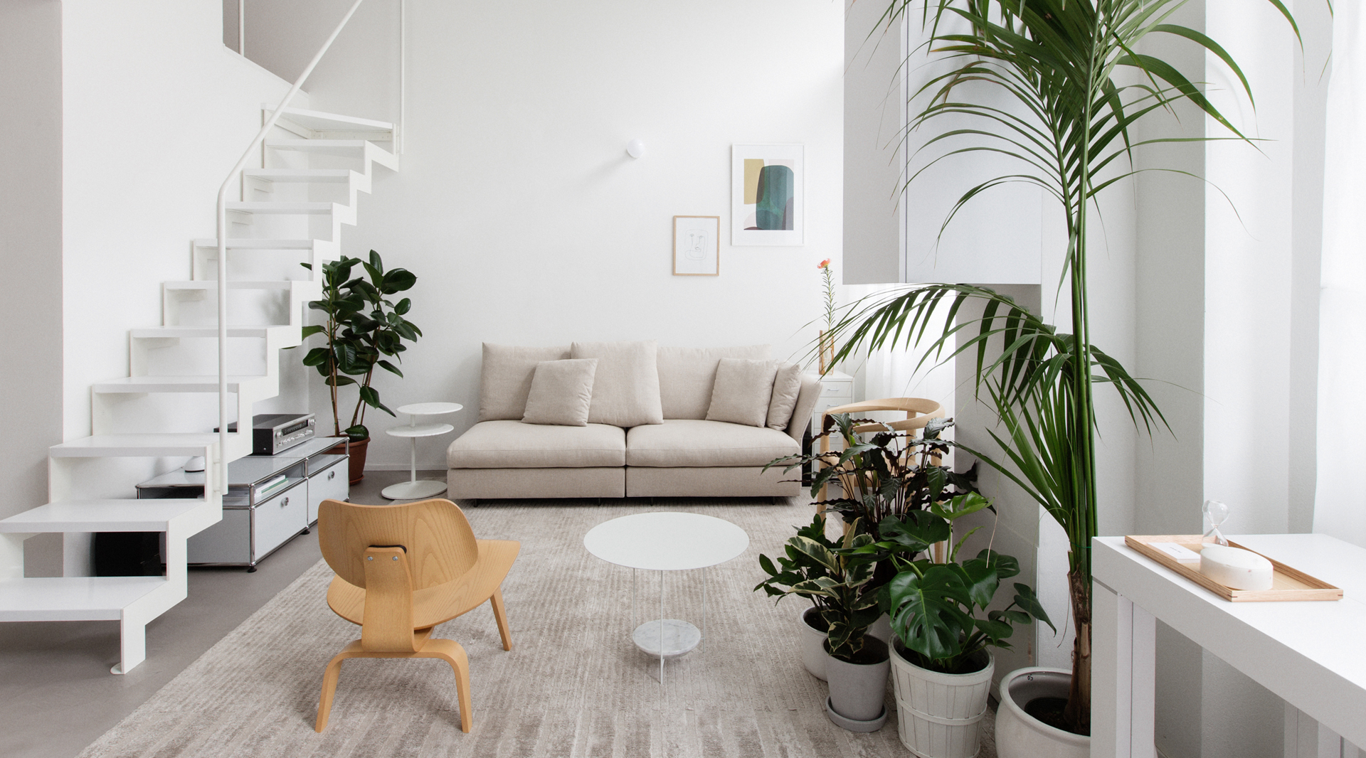 Simple Flair choose Molteni&C and Vitra