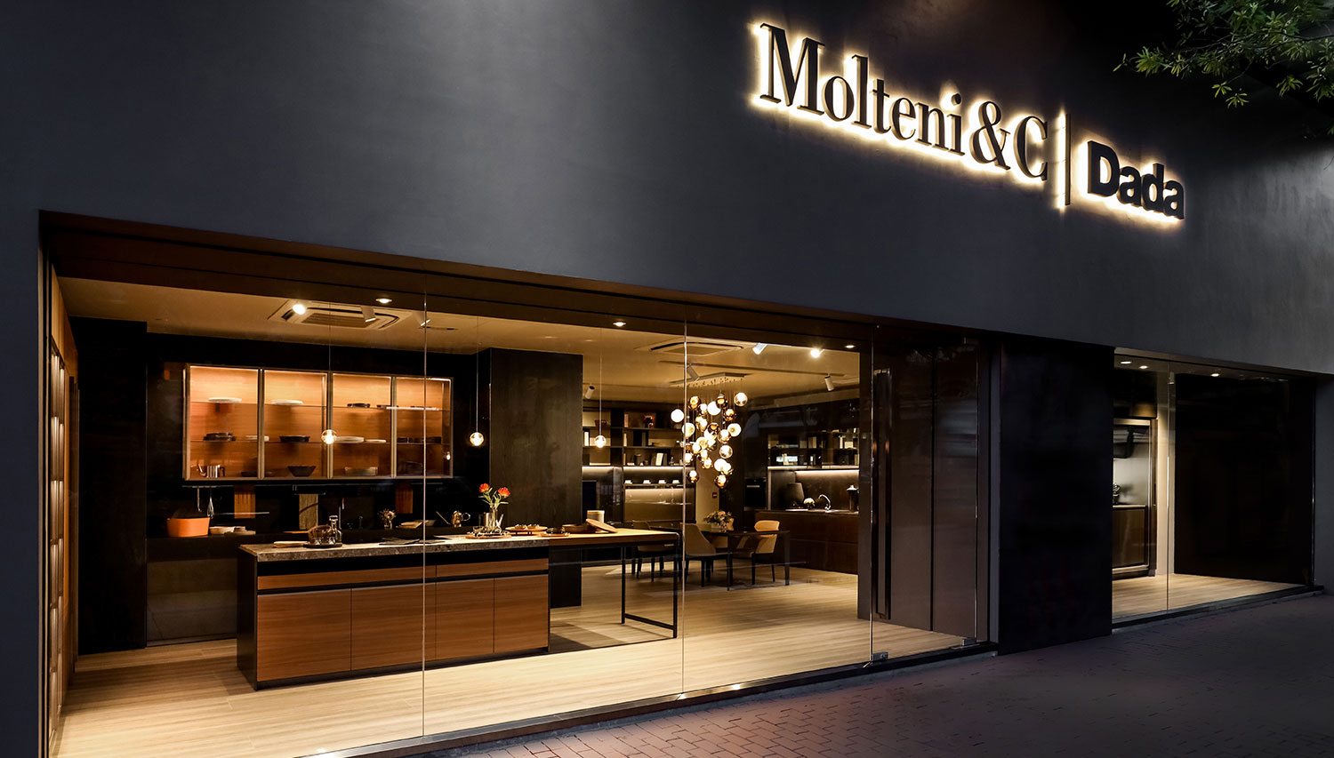 Molteni&C Dada Flagship Store in Hong Kong