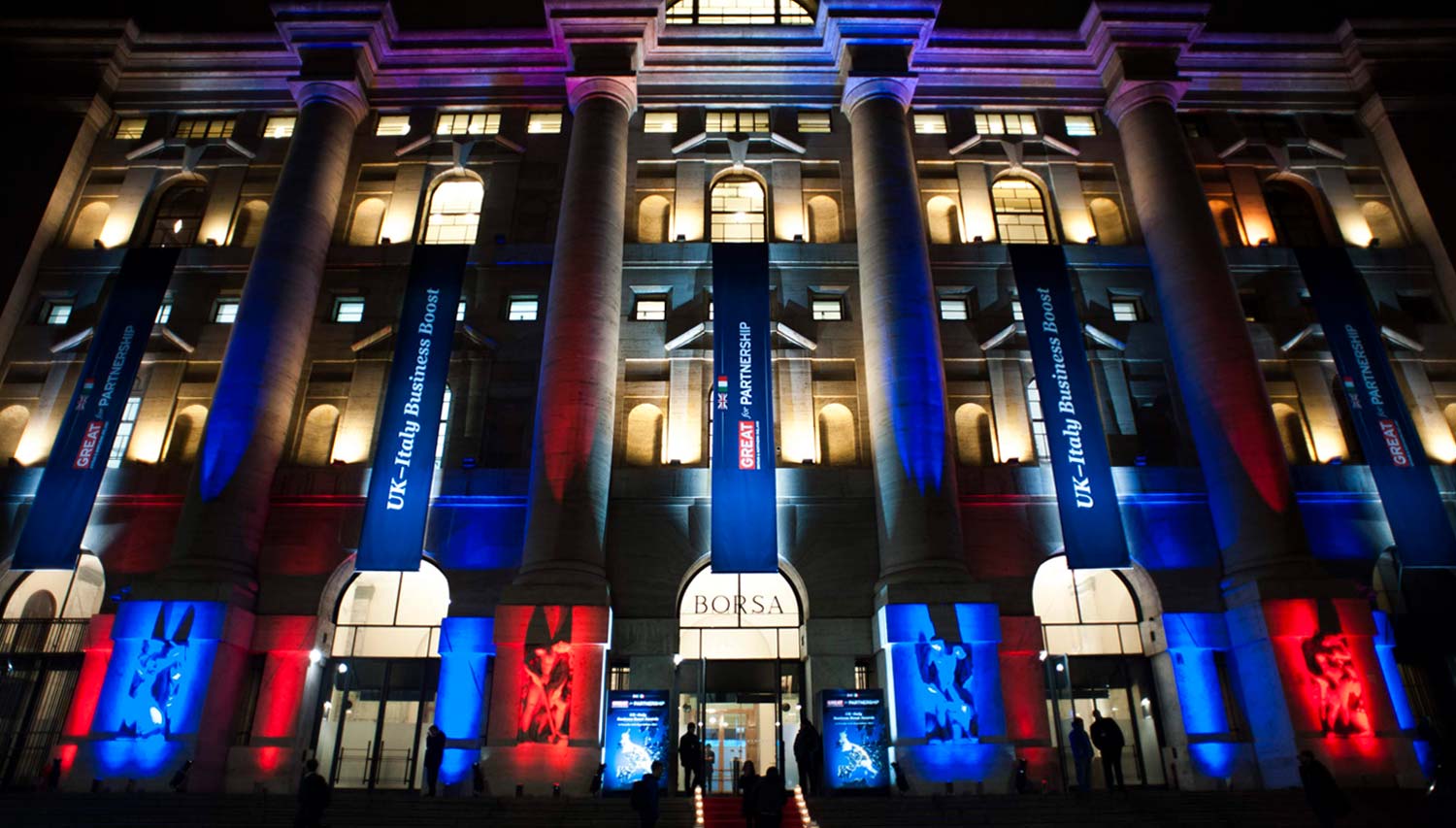 Italian Stock Exchange illuminated for Uk-Italy Business boost Award
